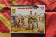 images/productimages/small/SOVIET HEADQUARTERS 1941-1943 Zvezda 6132 voor.jpg